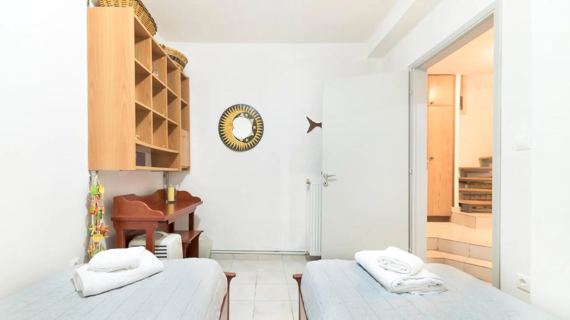 V House Pefkochori Villa